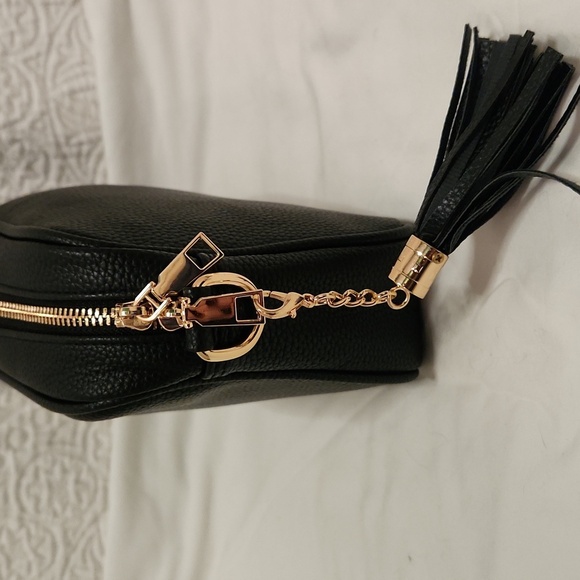 New! Vegan leather black purse with 2 shoulder straps crossbody handbag gold - Picture 2 of 10